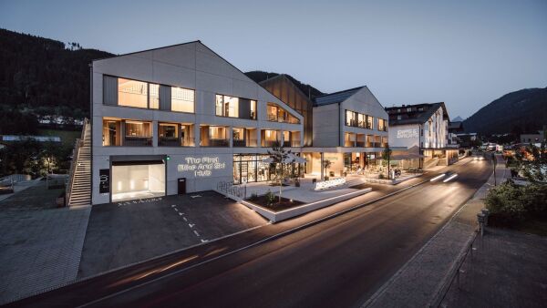 Dips&Drops - HOTEL · SPORTS · SPA · RESTAURANTS, Flachau Dips&Drops - HOTEL · SPORTS · SPA · RESTAURANTS, Flachau
